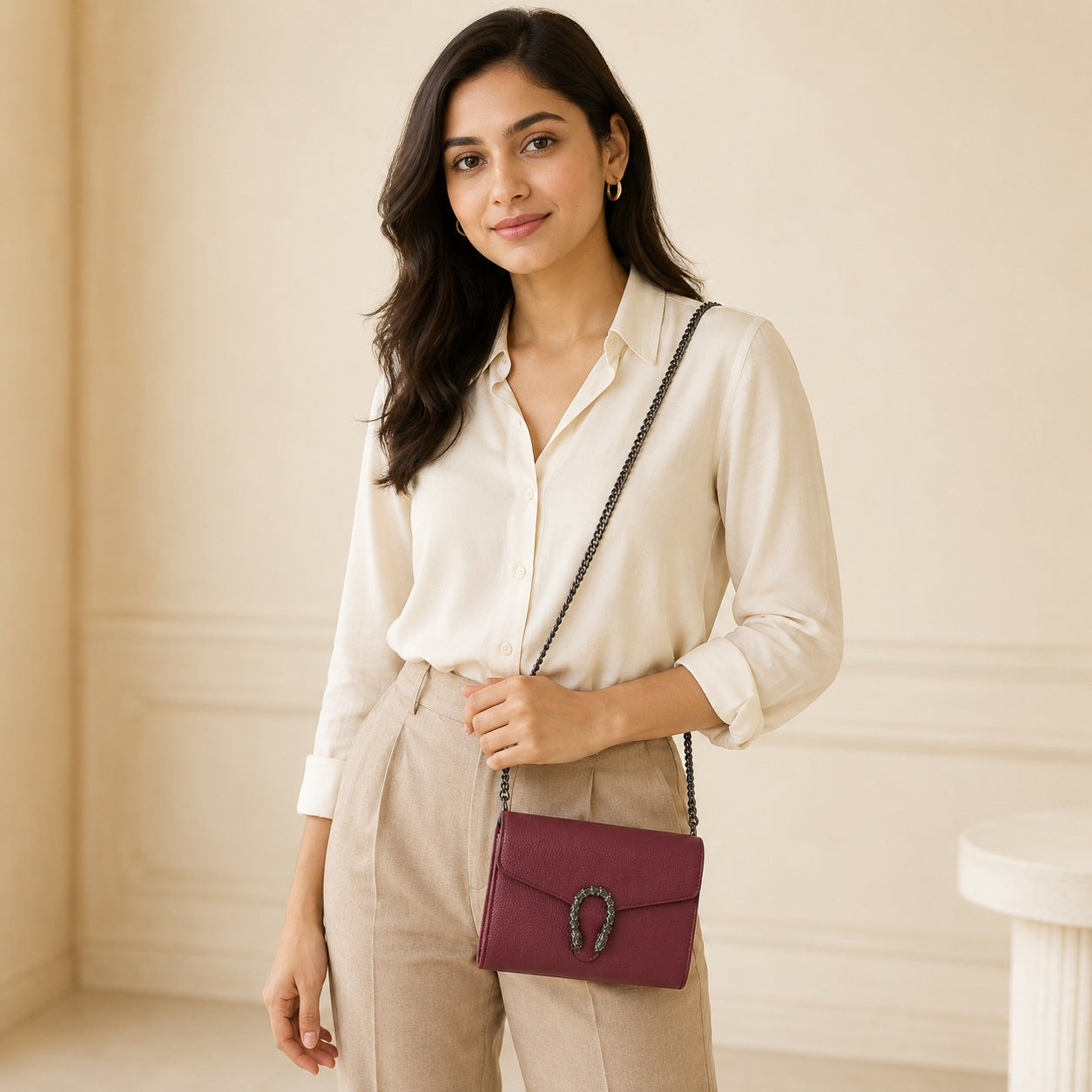 Aretha crossbody bag with 5 compartments and zip pocket