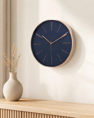 Dirmatis navy blauw wandklok met koper details
