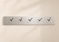 Domizio 80 cm wall clock with black hands and silver metal panel