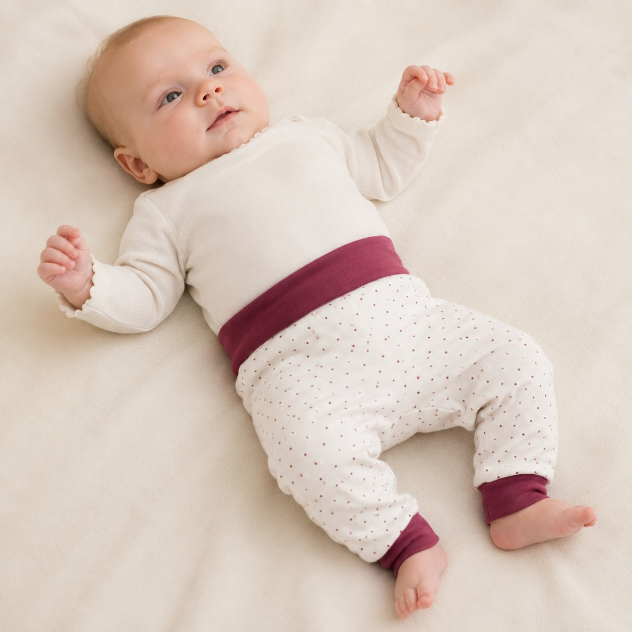 Zacht baby meisje broek met stippen biologisch katoen maat 50 56 62